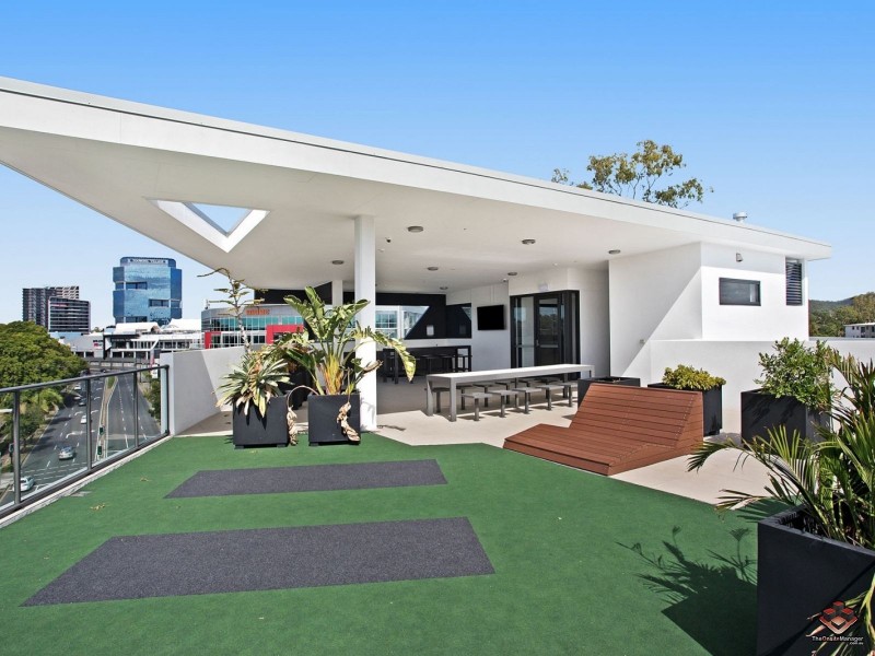 573 Coronation Drive, Toowong QLD 4066