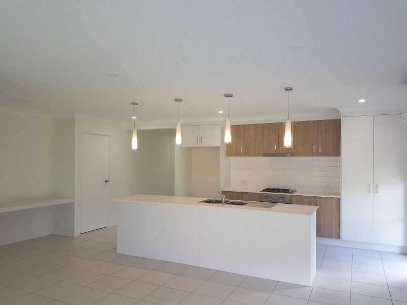 28 O`Connell Parade, Urraween QLD 4655