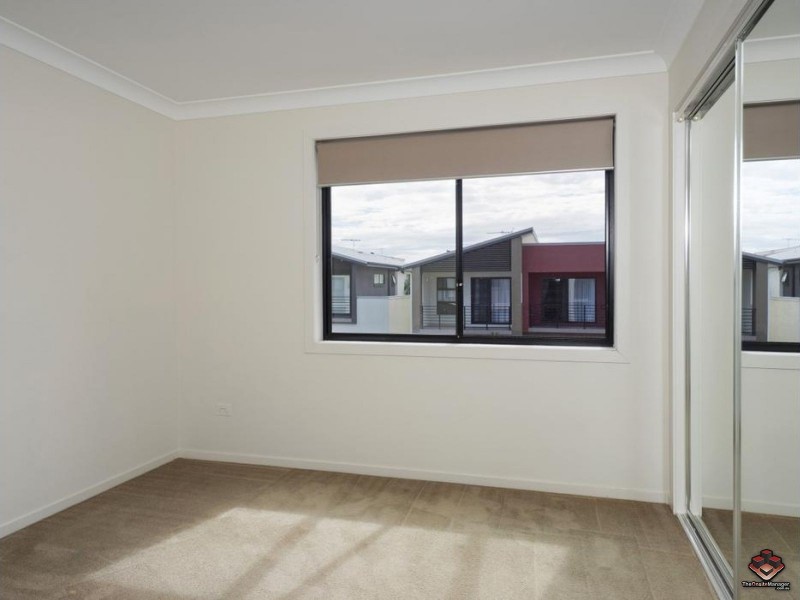 16 Surbiton Court, Carindale QLD 4152