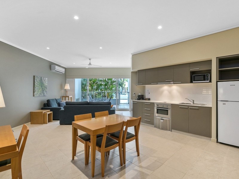 11/569 Charlton Esplanade, Urangan QLD 4655
