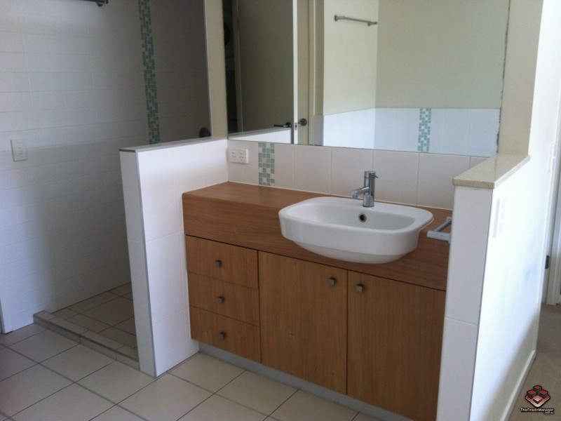 15 Flame Tree Court, Airlie Beach QLD 4802
