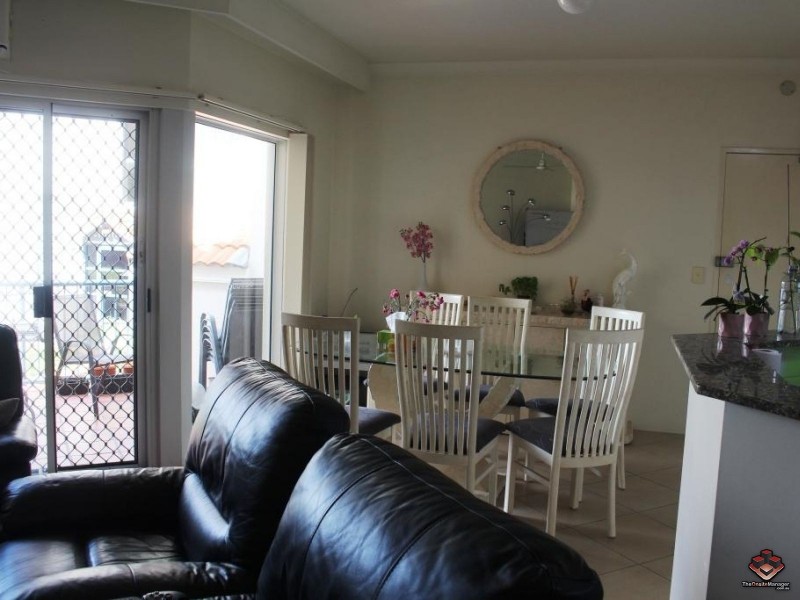 522 Marine Parade, Biggera Waters QLD 4216