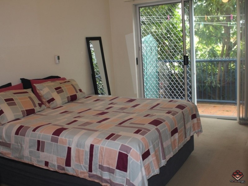 522 Marine Parade, Biggera Waters QLD 4216