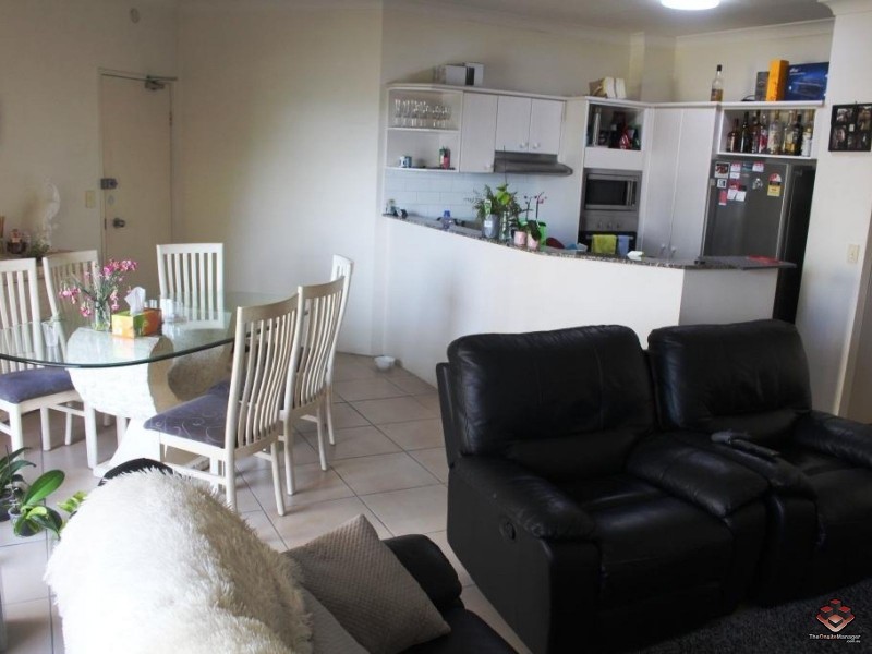 522 Marine Parade, Biggera Waters QLD 4216