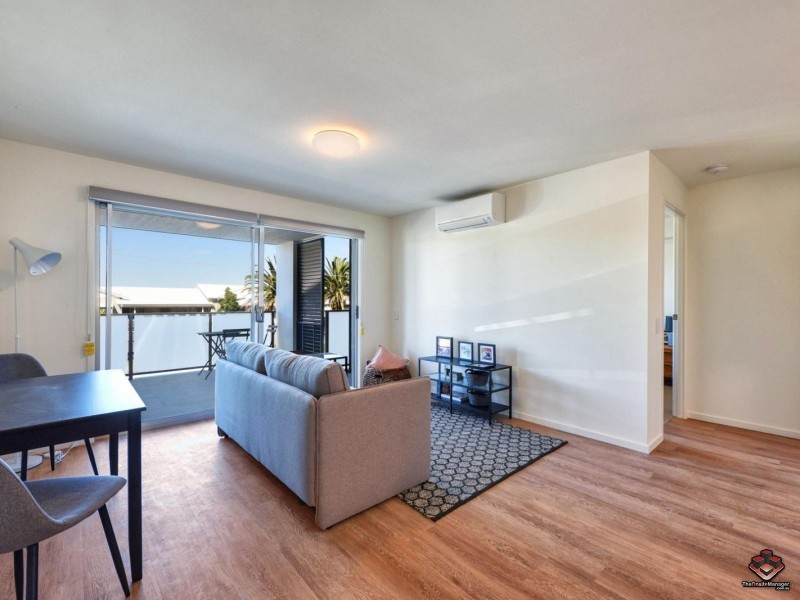 6 Southerden Avenue, Grange QLD 4051