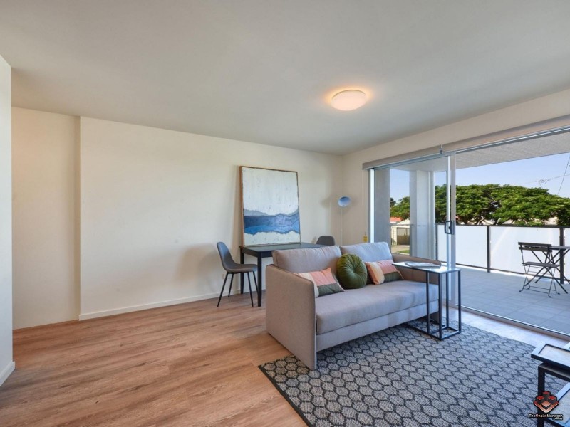 6 Southerden Avenue, Grange QLD 4051