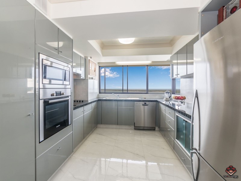 7 Oatland Esplanade, Runaway Bay QLD 4216