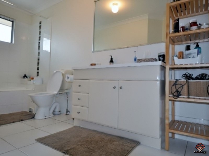 130 Jutland Street, Oxley QLD 4075