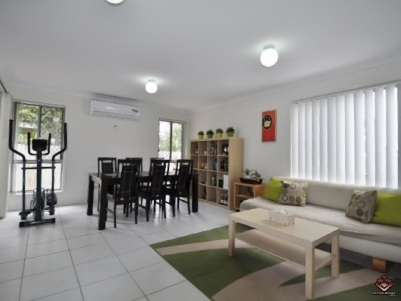 130 Jutland Street, Oxley QLD 4075
