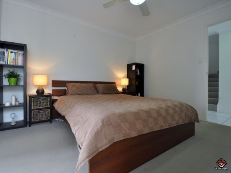 130 Jutland Street, Oxley QLD 4075