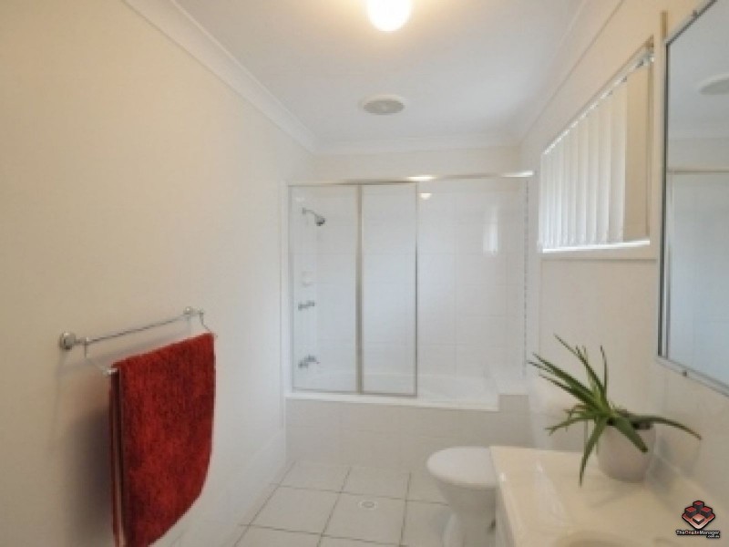 130 Jutland Street, Oxley QLD 4075