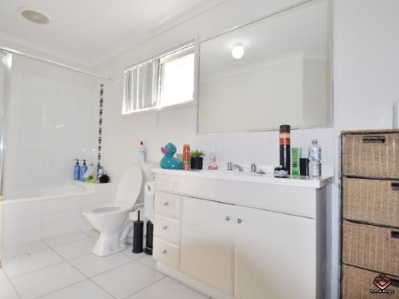 130 Jutland Street, Oxley QLD 4075