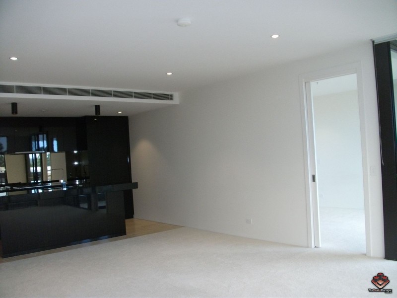 1 Marina Drive, Benowa QLD 4217