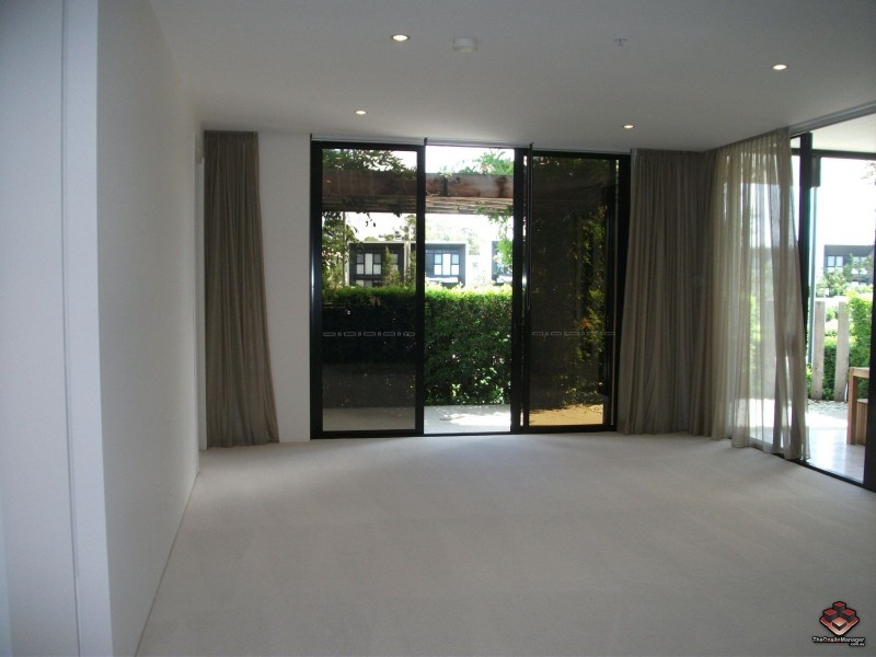 1 Marina Drive, Benowa QLD 4217