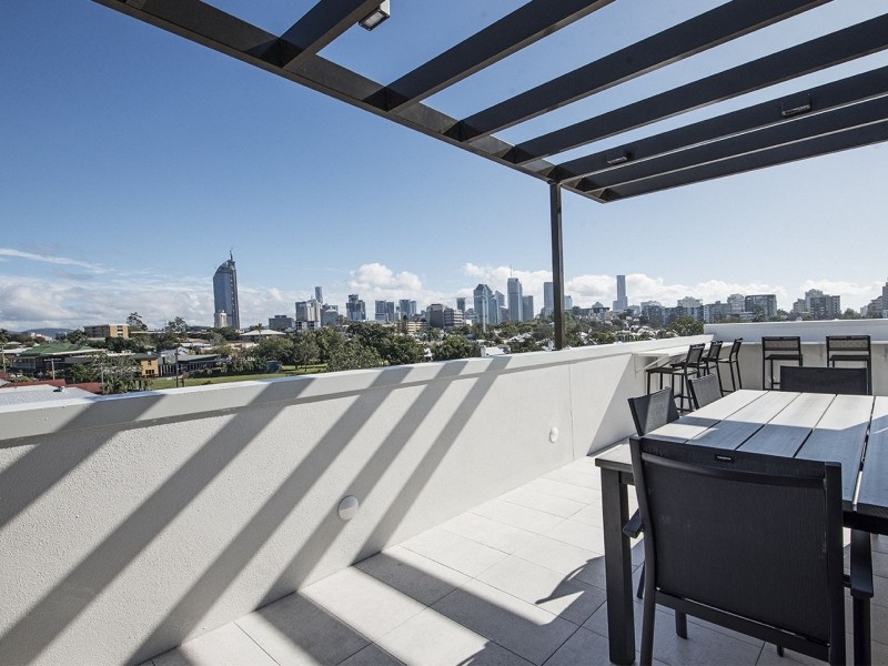 93 Baines Street, Kangaroo Point QLD 4169