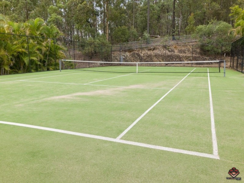 3 Arundel Drive, Arundel QLD 4214