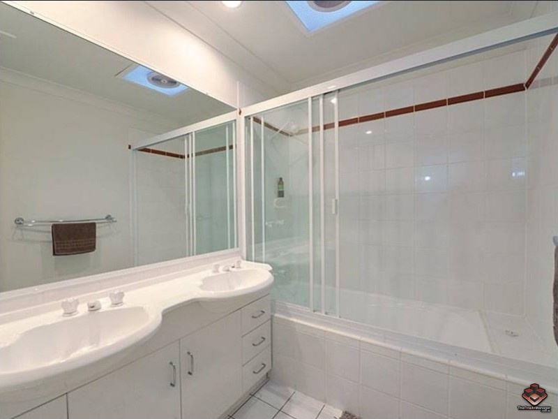 206 D`Arcy Road, Norman Park QLD 4170