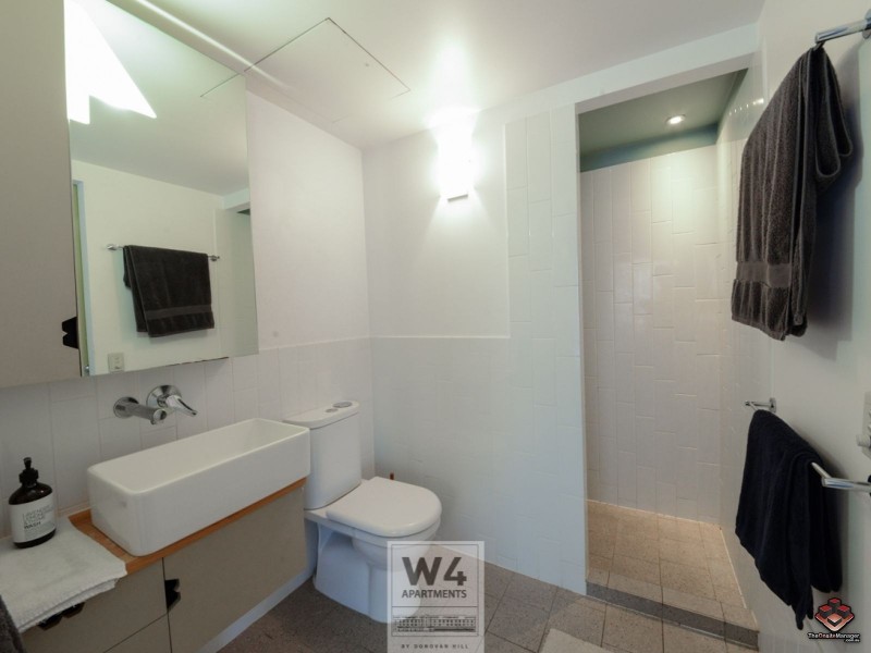 U324/8 Skyring Terrace, Teneriffe QLD 4005