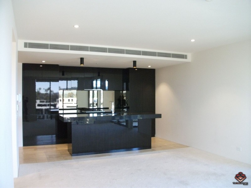 1 Marina Drive, Benowa QLD 4217