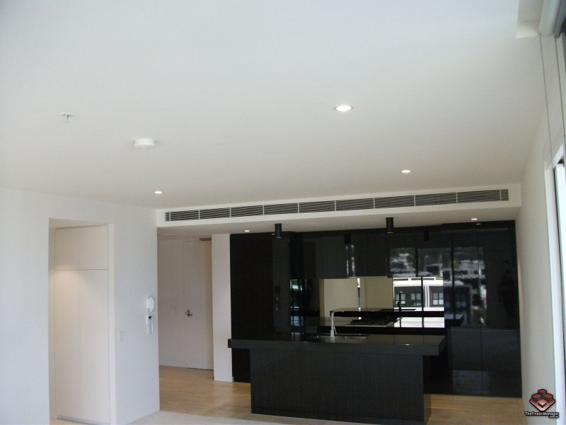 1 Marina Drive, Benowa QLD 4217