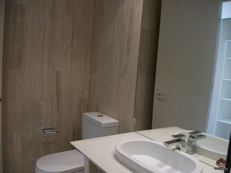 1 Marina Drive, Benowa QLD 4217