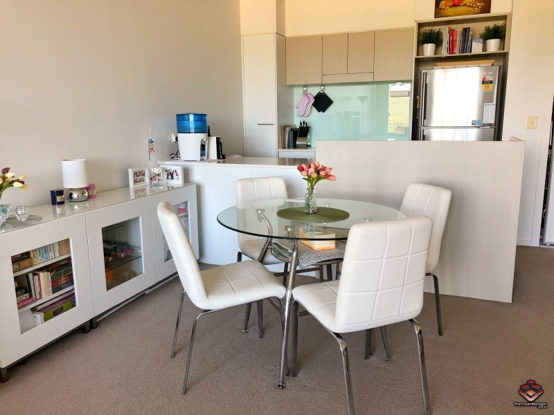 16 Surbiton Court, Carindale QLD 4152