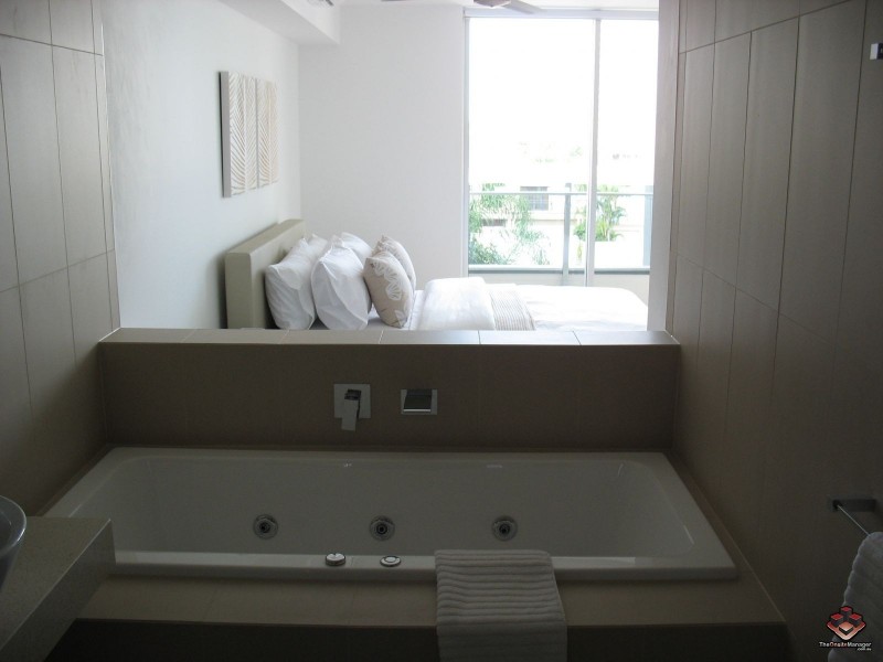 53 Darrambal Street, Surfers Paradise QLD 4217