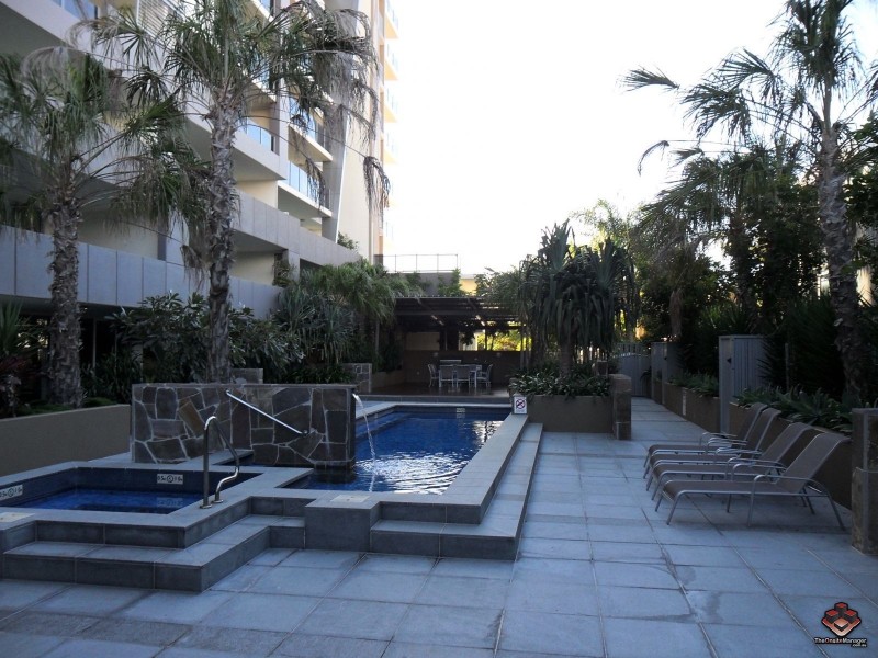 53 Darrambal Street, Surfers Paradise QLD 4217