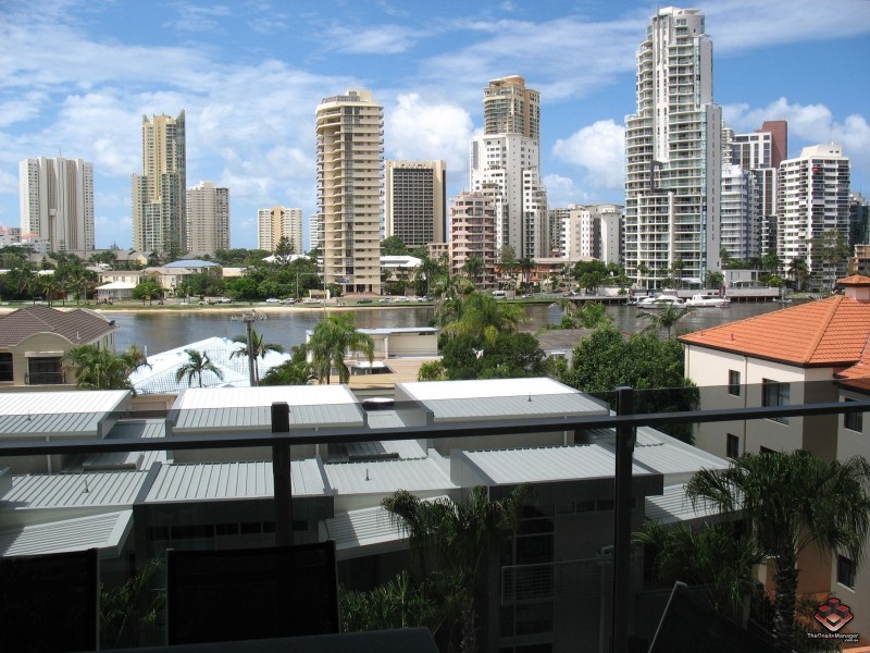 53 Darrambal Street, Surfers Paradise QLD 4217