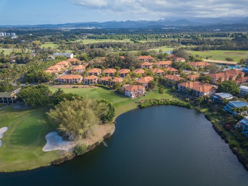 102 Palm Meadows Drive, Carrara QLD 4211