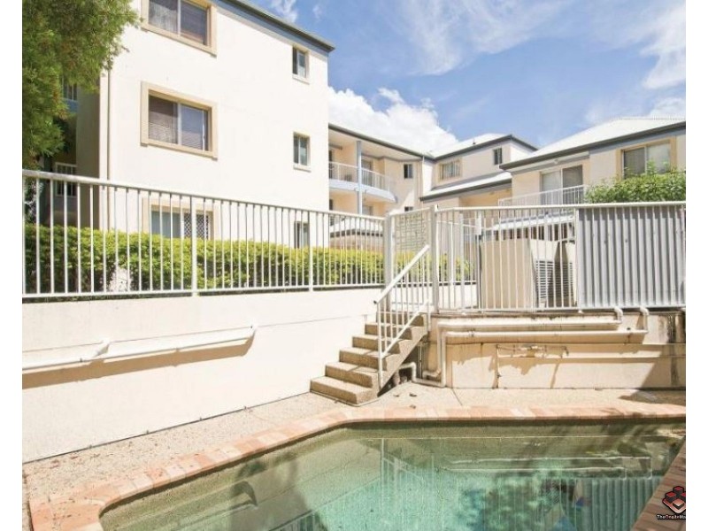 25 Darrambal Street, Surfers Paradise QLD 4217