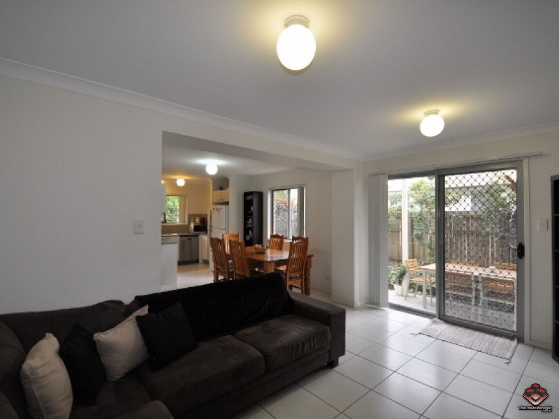 130 Jutland Street, Oxley QLD 4075