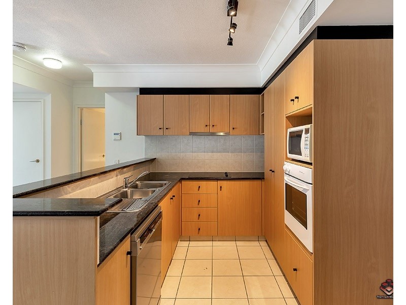 45 Deakin Street, Kangaroo Point QLD 4169