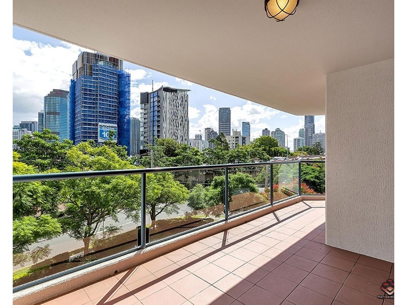 45 Deakin Street, Kangaroo Point QLD 4169