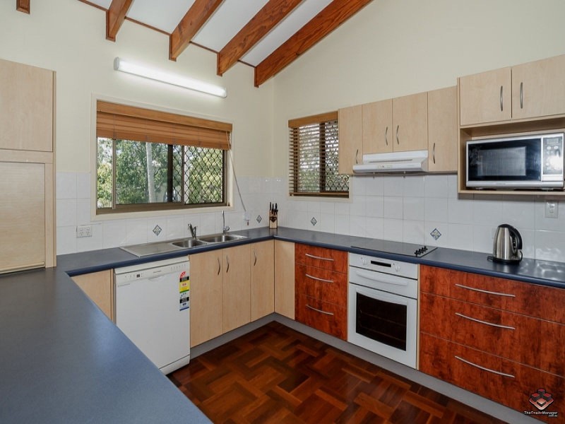 Point Vernon QLD 4655