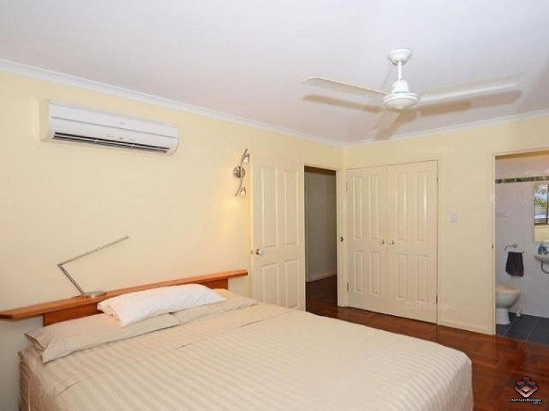 Point Vernon QLD 4655