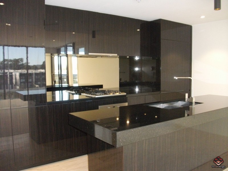 1 Marina Drive, Benowa QLD 4217