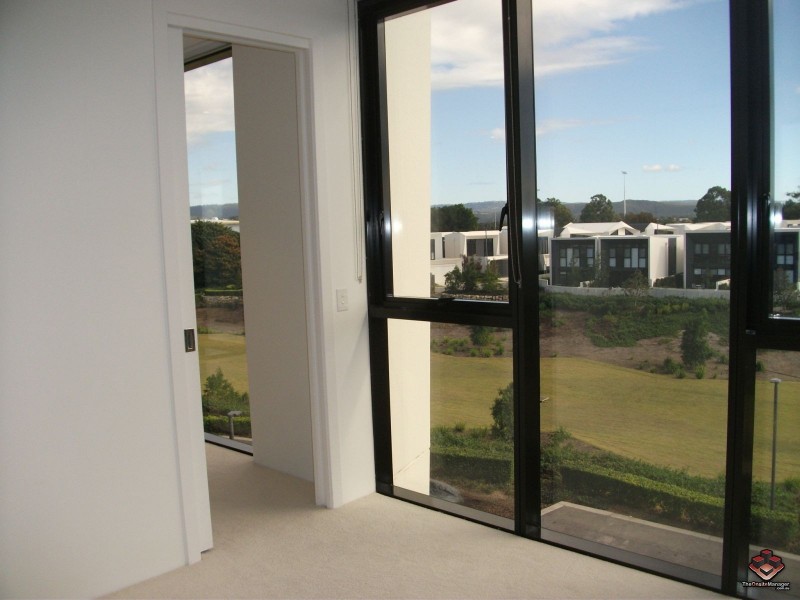 1 Marina Drive, Benowa QLD 4217