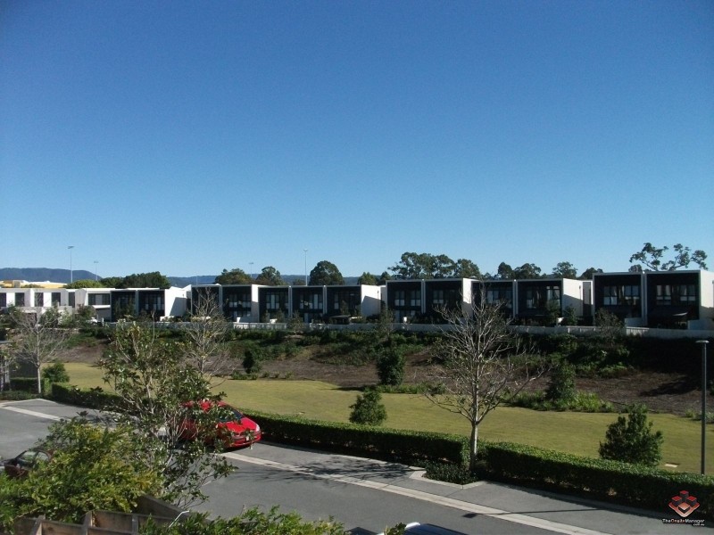 1 Marina Drive, Benowa QLD 4217