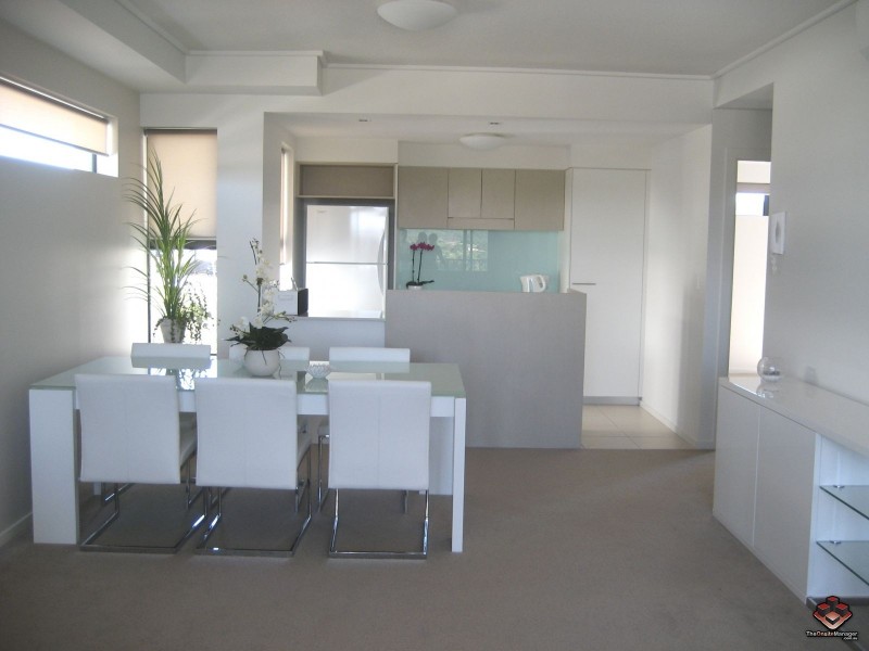 16 Surbiton Court, Carindale QLD 4152