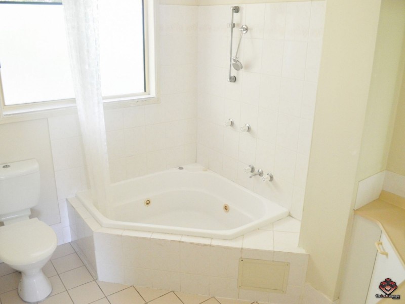 60 Whitby Street, Southport QLD 4215