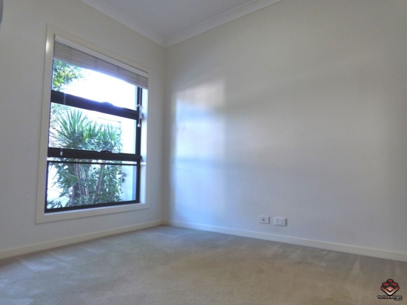 16 Surbiton Court, Carindale QLD 4152