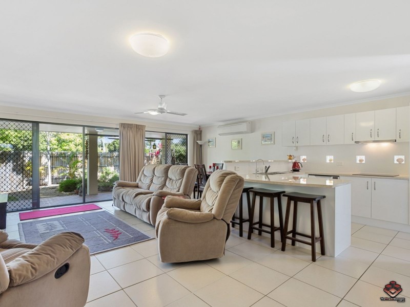 6/9A Browning Boulevard, Battery Hill QLD 4551