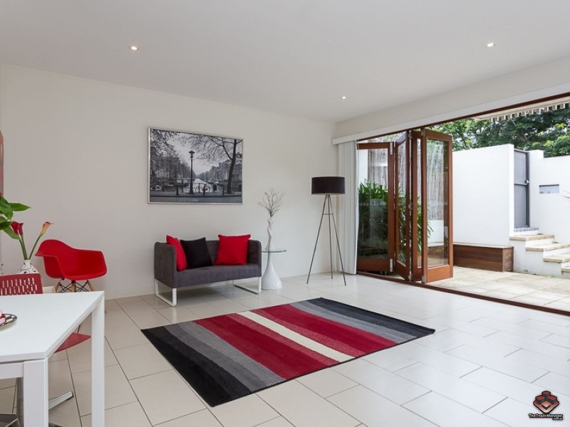 24 Querrin Street, Yeronga QLD 4104