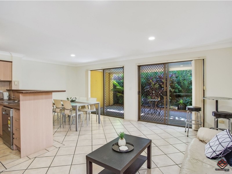 37 Paradise Springs Avenue, Robina QLD 4226