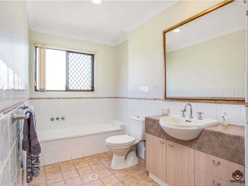 37 Paradise Springs Avenue, Robina QLD 4226