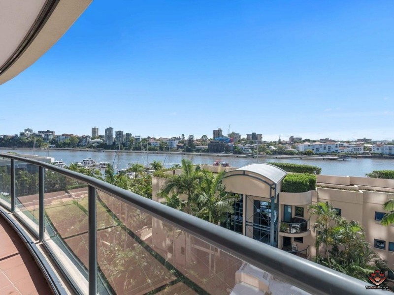 2 Goodwin Street, Kangaroo Point QLD 4169