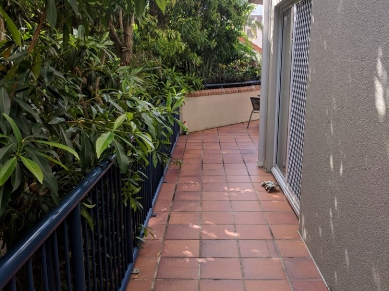 522 Marine Parade, Biggera Waters QLD 4216