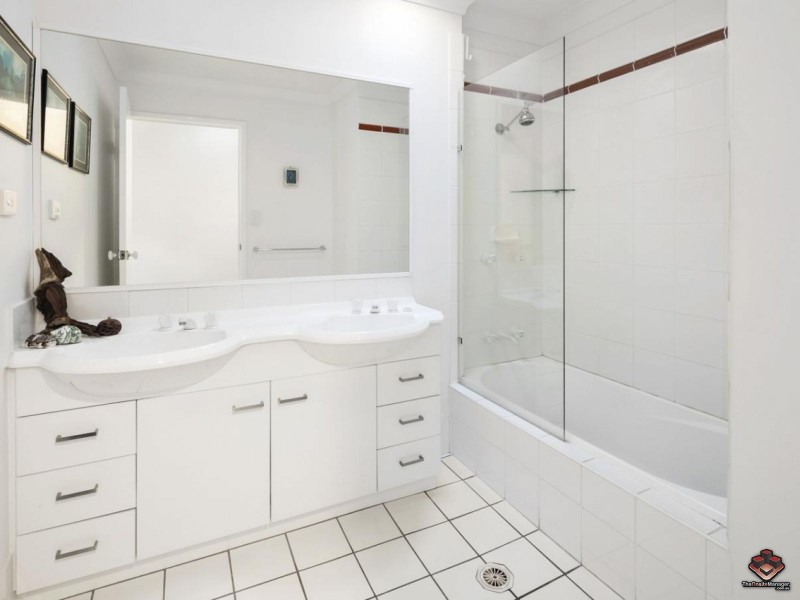 11/206 D`Arcy Road, Norman Park QLD 4170