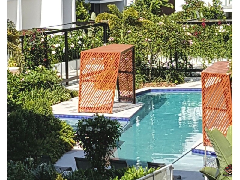 8 Waterford Court, Bundall QLD 4217